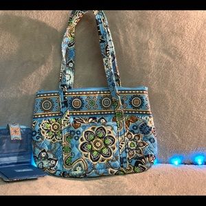 Vera Bradley purse with matching wallet✨